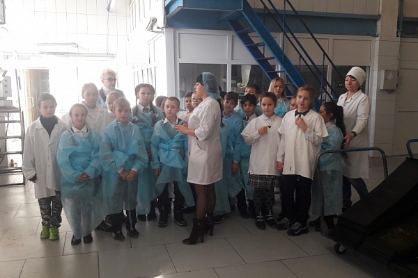 Ученики 7 школы посетили АО "Анапский хлебокомбинат"