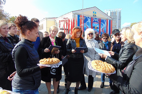 Конкурс вареников и пирогов в День народного единства